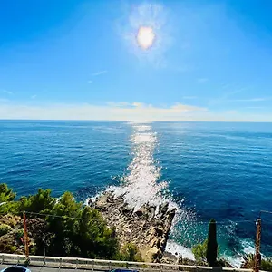 fronte-mare-casa-del-sole-10.hotelitalianriviera.com/